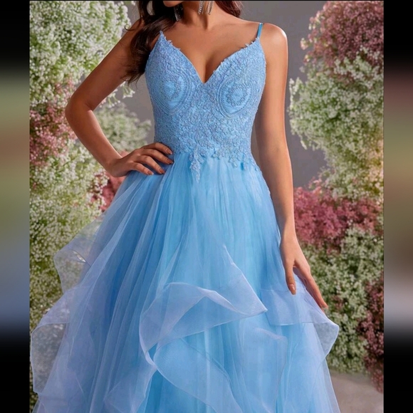 Spring And Summer Elegant And Romantic Light Blue Mesh Embroidery Custom Mesh - Picture 4 of 4